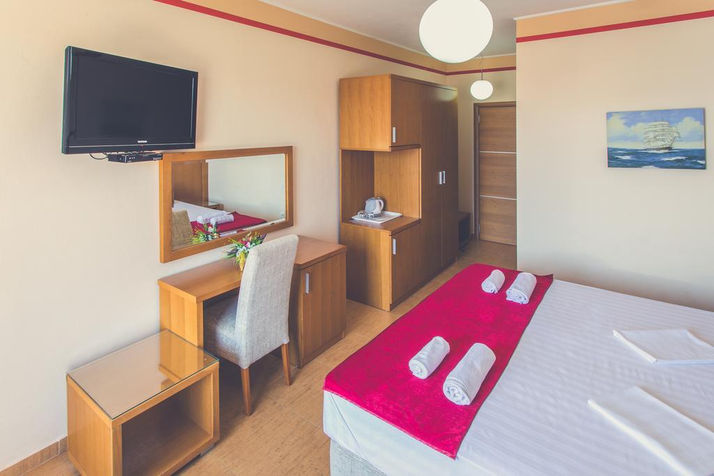 Apartments Deus Dobra Voda Cameră foto